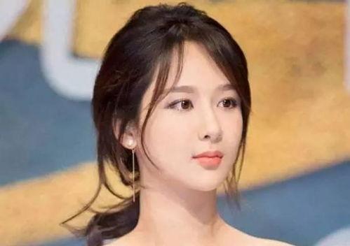 娱乐吃瓜姐杨紫,娱乐圈的“吃瓜女王” 第3张 娱乐吃瓜姐杨紫,娱乐圈的“吃瓜女王” 第3张